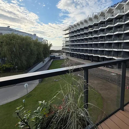 Seaside Park Z Widokiem Na Morze Апартаменти Колобжег